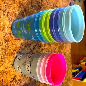 12 Ello sippy cups with matching lids and straws